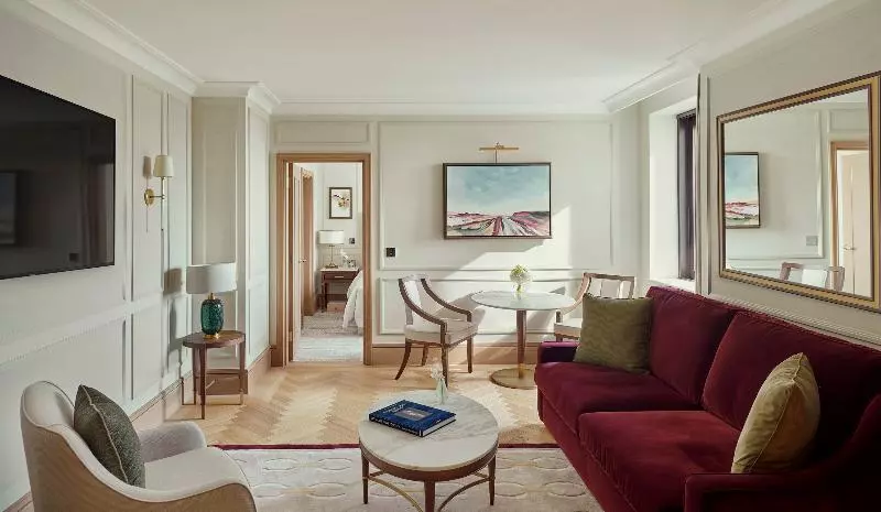 Executive Suite, Jumeirah Carlton Tower London