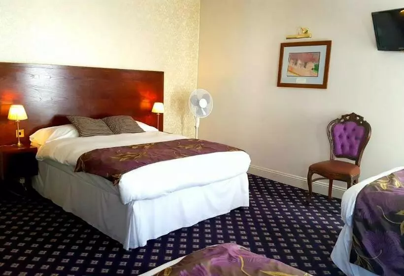 ファミリールーム, The Foley Arms Hotel Wetherspoon