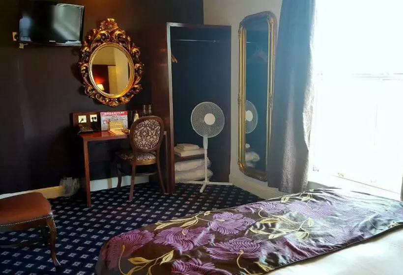 2ダブルベッドのスタンダードルーム, The Foley Arms Hotel Wetherspoon
