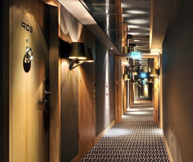 Quarto Premium, The Hari London
