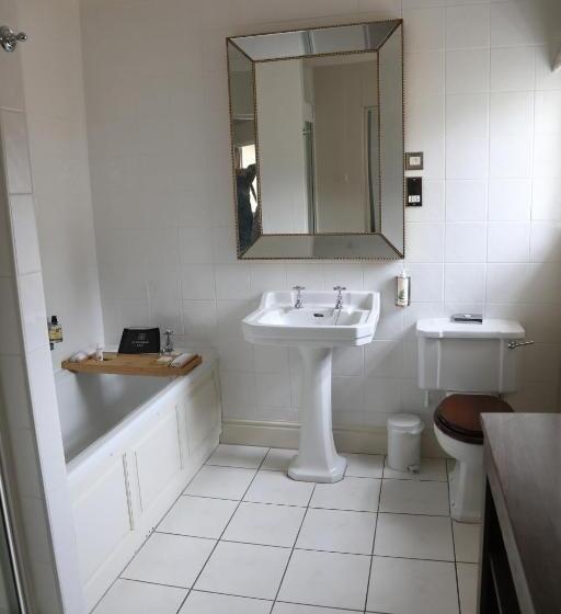 Номер Стандарт, Tickton Grange