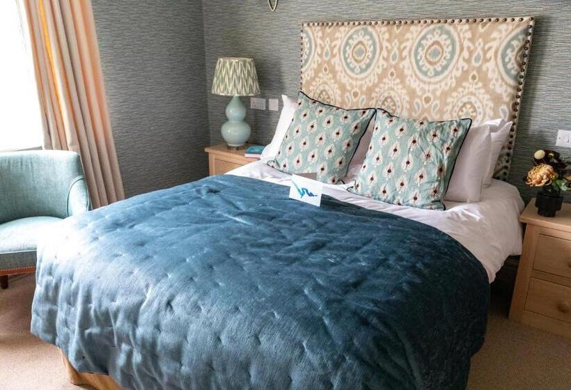 이코노미 룸, Tickton Grange