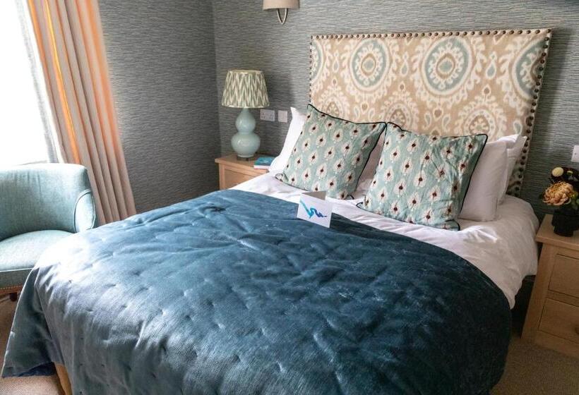 이코노미 룸, Tickton Grange