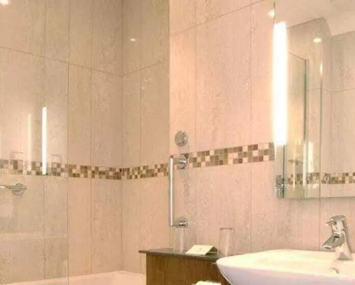 Camera Standard Vista Mare, Wentworth