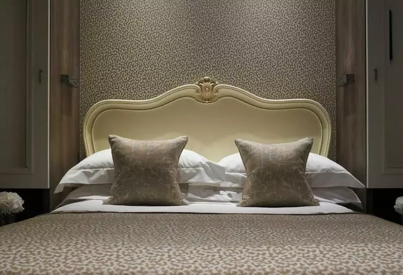 ２ベッドスイートルーム, Flemings Mayfair   Small Luxury Hotel Of The World