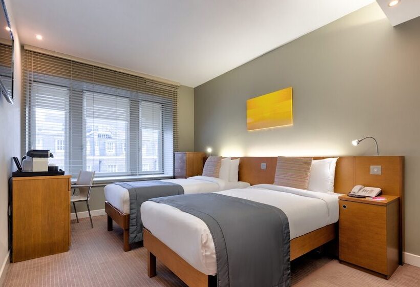 スタンダードシングルルーム, Ambassadors Bloomsbury