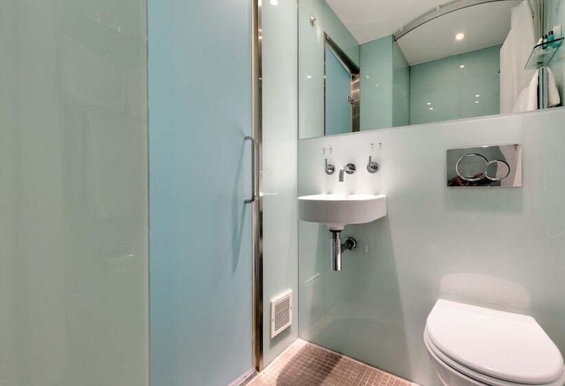 スタンダードルーム, Ambassadors Bloomsbury