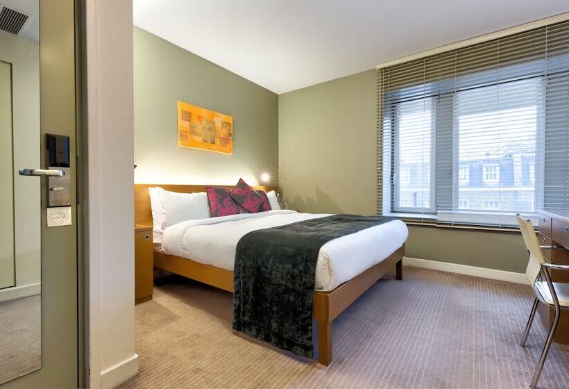 デラックスルーム, Ambassadors Bloomsbury