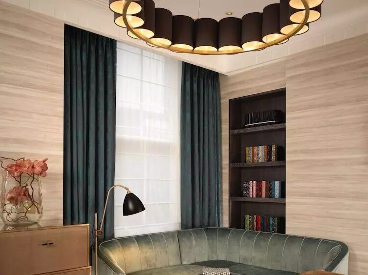 ジュニアスイート, Flemings Mayfair   Small Luxury Hotel Of The World