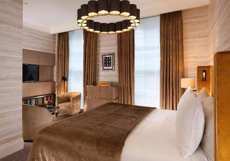 キングサイズベッドのエクゼクティブルーム, Flemings Mayfair   Small Luxury Hotel Of The World