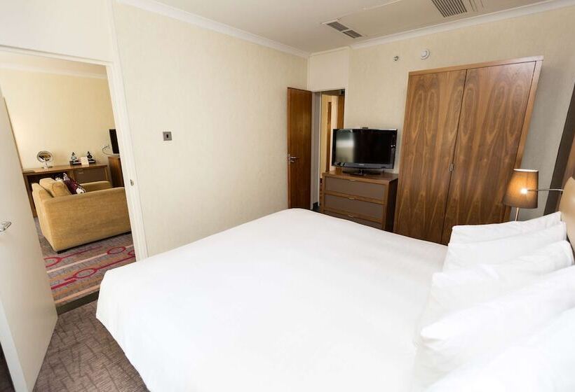 Люкс Повышенной Комфортности, Hilton London Olympia