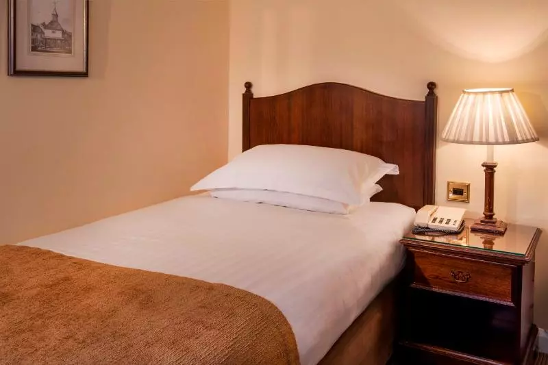 スタンダードシングルルーム, Macdonald Alveston Manor Hotel & Spa