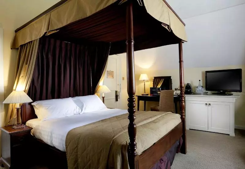 デラックスルーム, Macdonald Alveston Manor Hotel & Spa