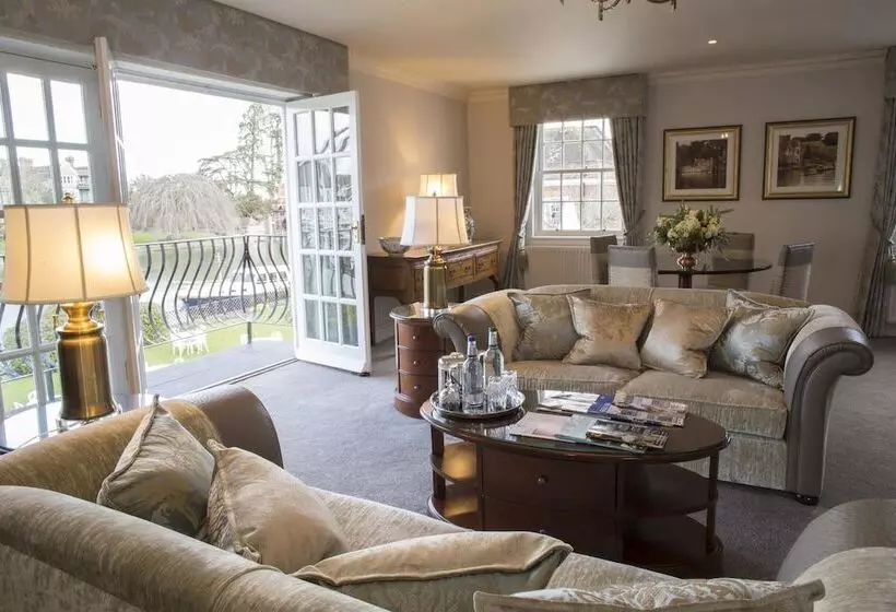 Sviitti, Macdonald Compleat Angler