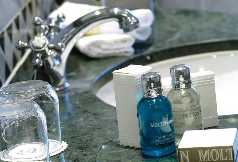 デラックスルーム, Macdonald Compleat Angler