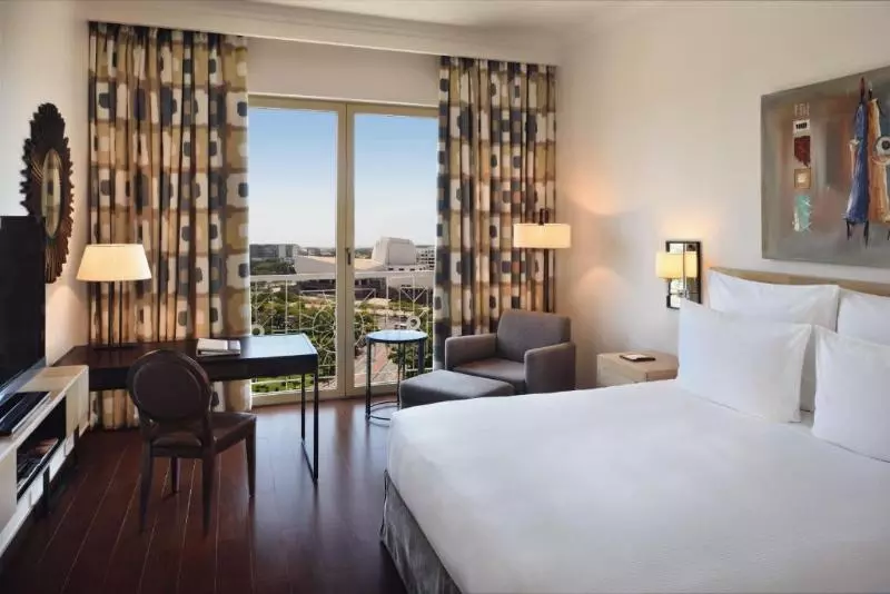 اتاق لوکس با تخت بزرگ, Mövenpick Ambassador Hotel Accra