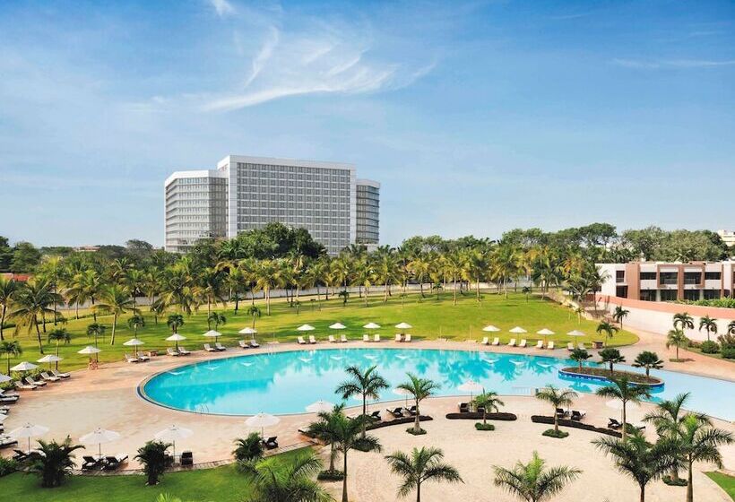 سوییت لوکس, Mövenpick Ambassador Hotel Accra