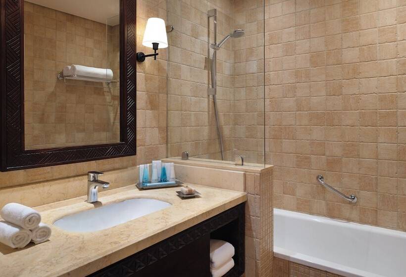 اتاق اجرایی, Mövenpick Ambassador Hotel Accra