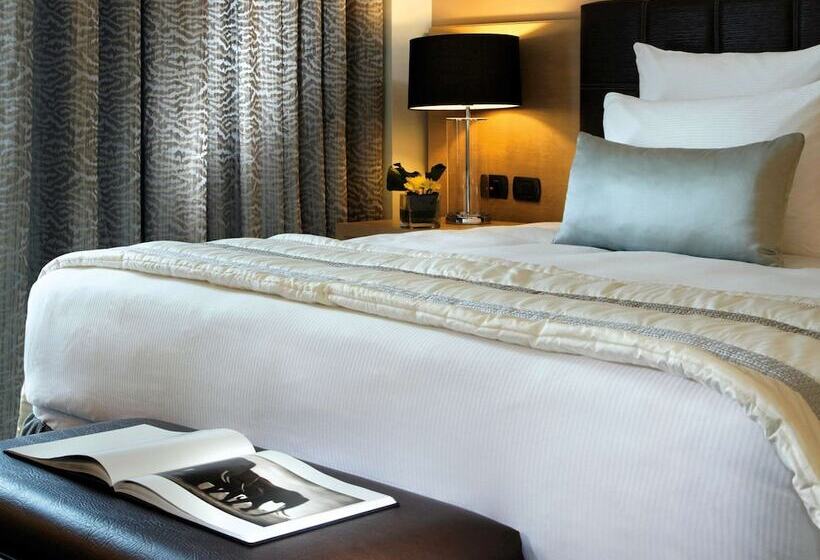 수피리어 룸, Mövenpick Ambassador Hotel Accra