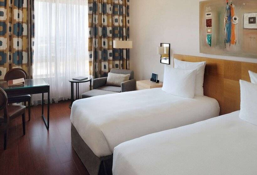수피리어 룸, Mövenpick Ambassador Hotel Accra