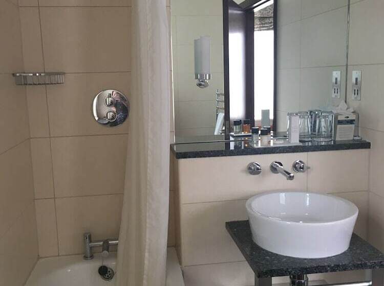 جناح, Quorn Country Hotel Leicester