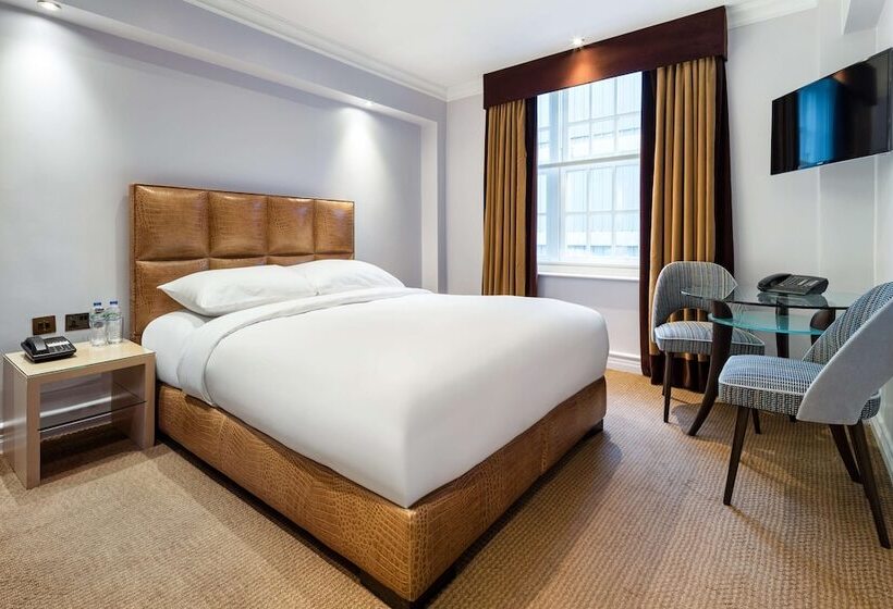 Номер Стандарт, Radisson Blu Hotel, London Bond Street