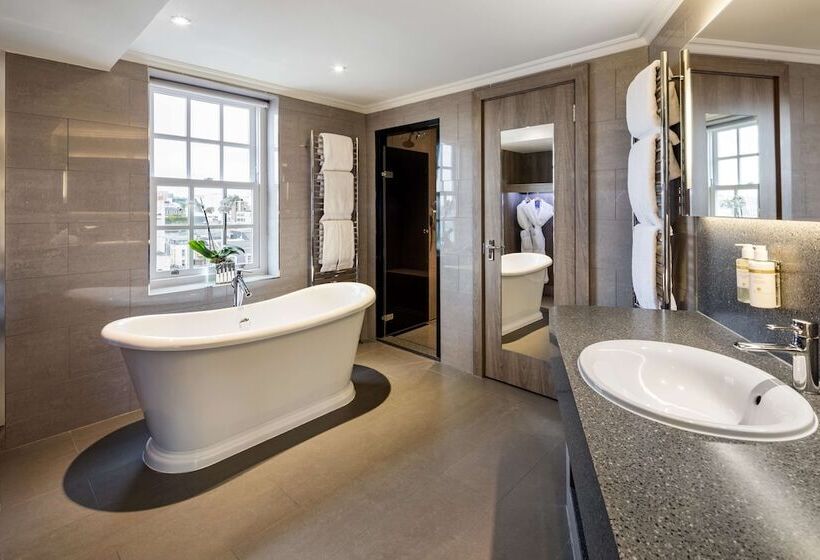 标准工作室, Radisson Blu Hotel, London Bond Street