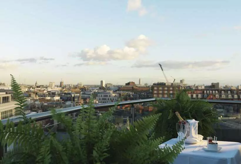 استودیوی استاندارد, Radisson Blu Hotel, London Bond Street