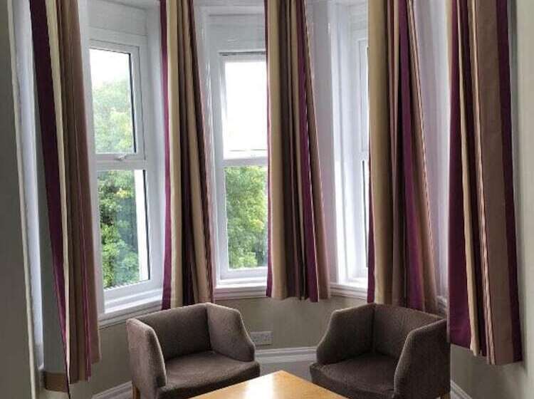 اتاق استاندارد سه نفره, Riviera