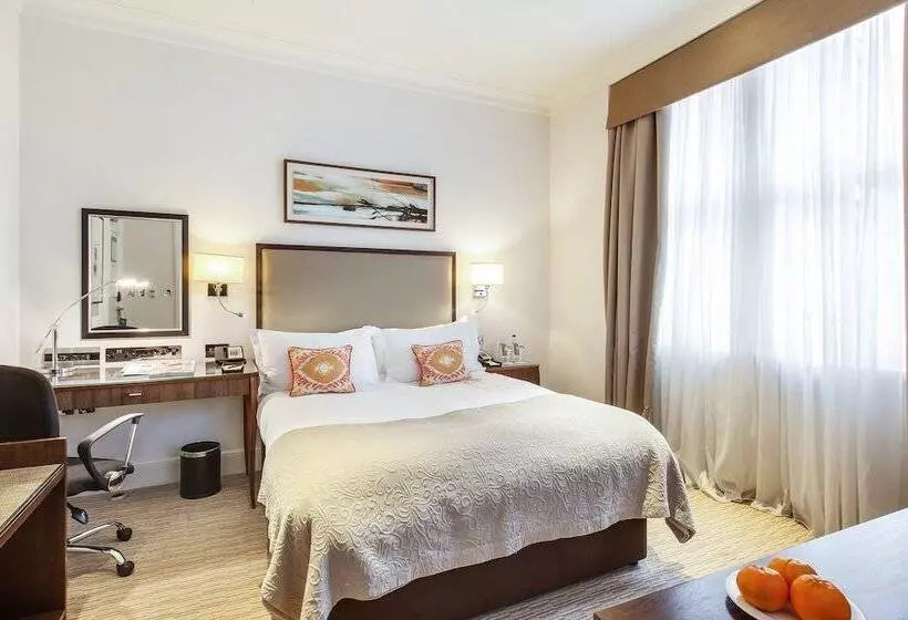 エクゼクティブルーム, St. James  Court, A Taj Hotel, London