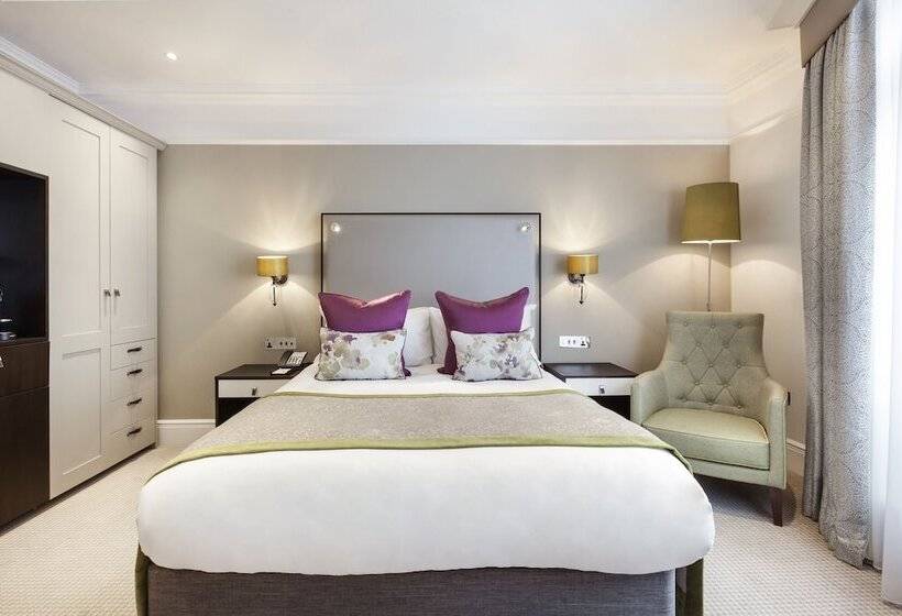 Номер Премиум, St. James  Court, A Taj Hotel, London