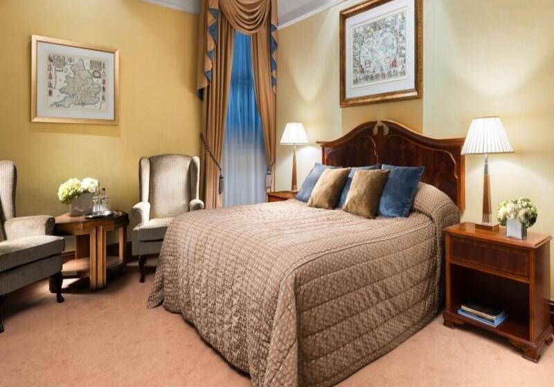 经典工作室, St. James Court, A Taj Hotel, London