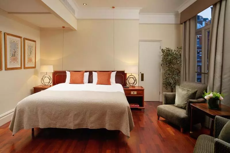 身障者適用スタンダードルーム, St. James  Court, A Taj Hotel, London