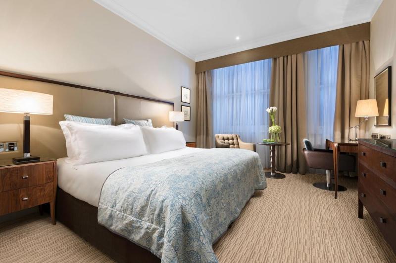 带大床的行政房间, St. James Court, A Taj Hotel, London