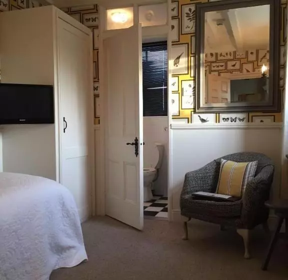 Standard Single Room, Star Castle
