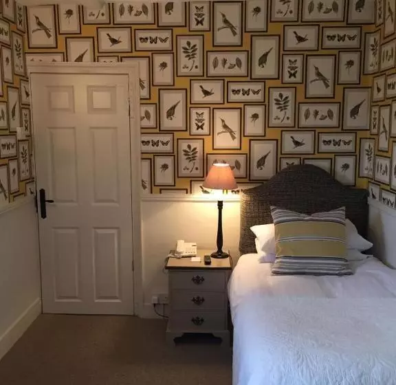 Standard Single Room, Star Castle