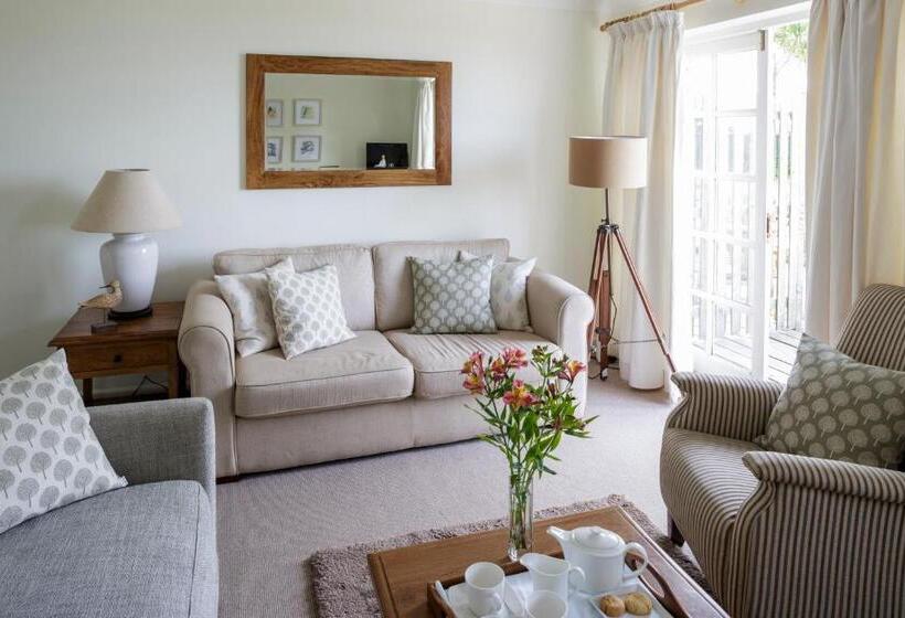 جناح سوبيريور مطل علي البحر, Star Castle