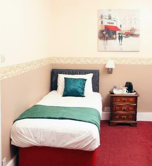 スタンダードシングルルーム, The Columbia