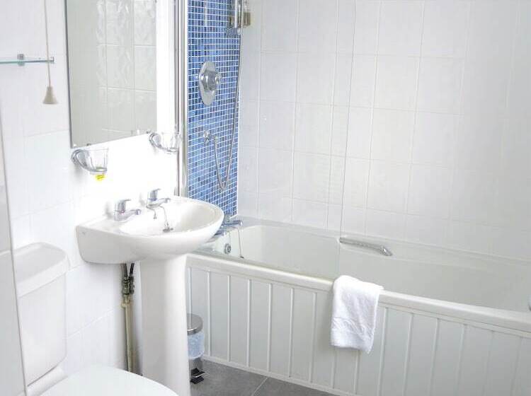 패밀리 룸, The Kilbirnie