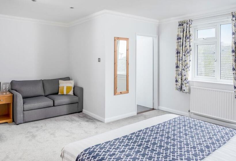 패밀리 룸, The Kilbirnie