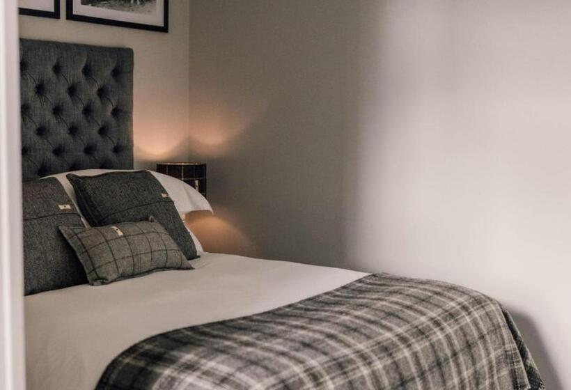 스탠다드 룸, The Kirkwall