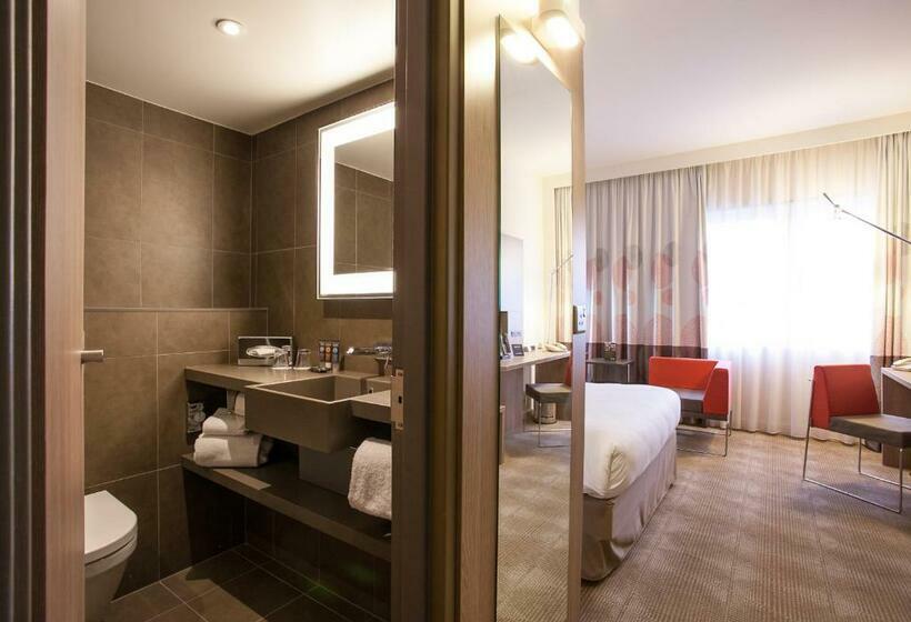 Номер Премиум, Novotel London West