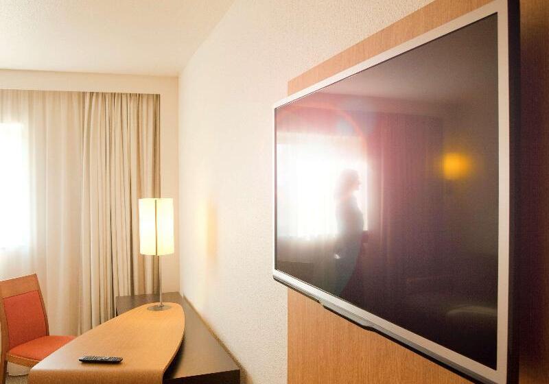 수피리어 룸, Novotel London West
