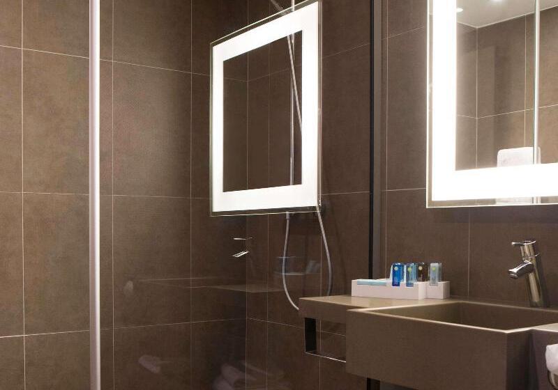 Номер Премиум, Novotel London West