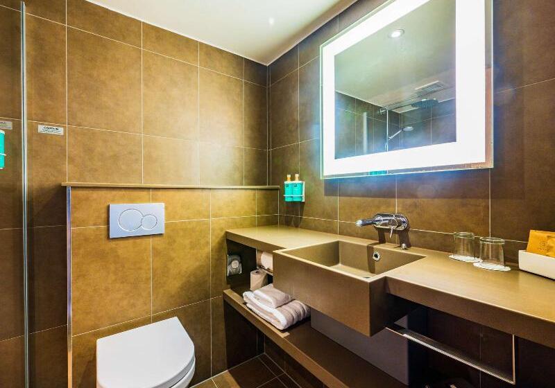 プレミアムルーム, Novotel London West