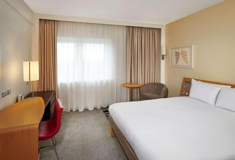 エクゼクティブルーム, Novotel London West