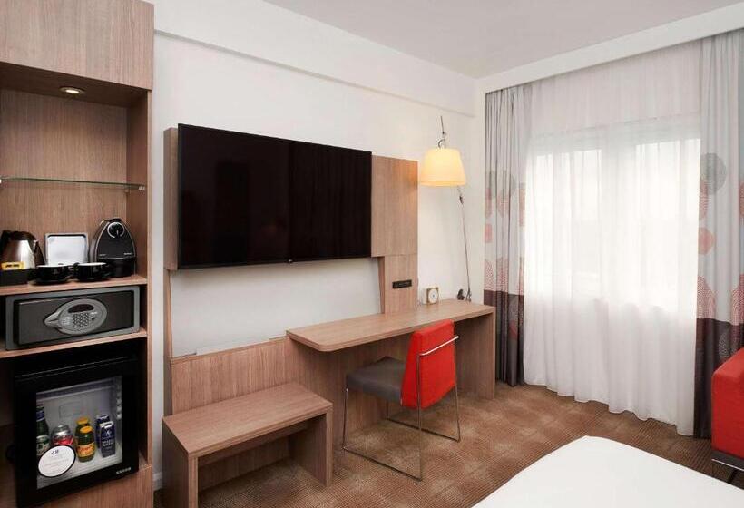 プレミアムルーム, Novotel London West