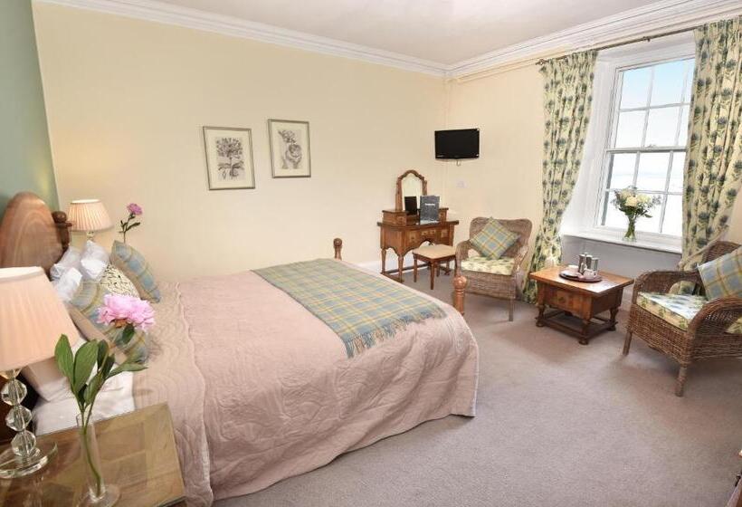 غرفة سوبيريور مطلّة علي البحر, The Royal Hotel Cromarty