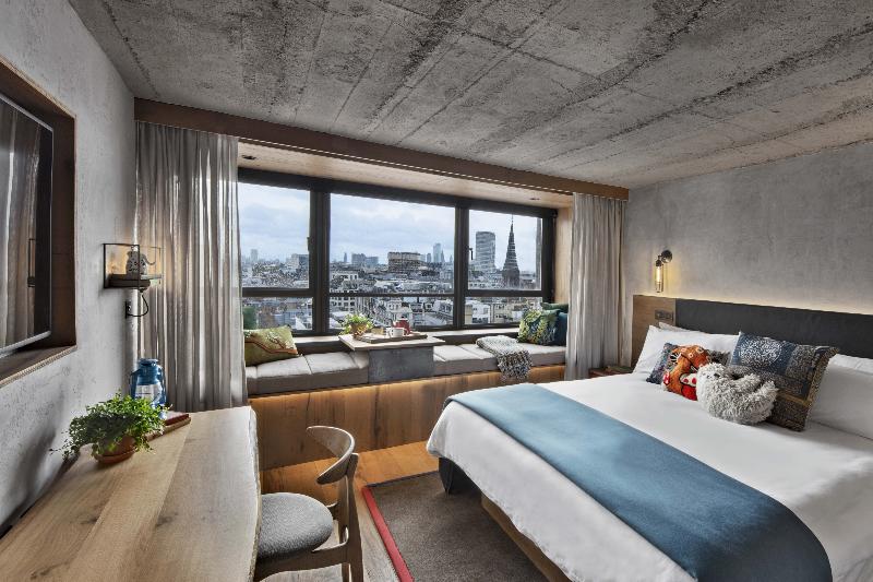 Standard Room King Size Bed, Treehouse Hotel London