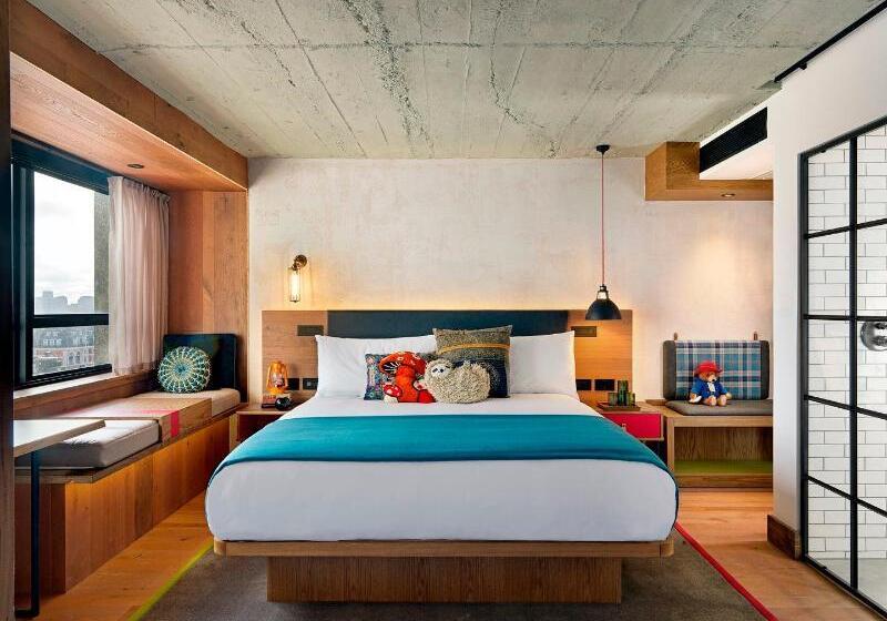 Standard Room King Size Bed, Treehouse Hotel London